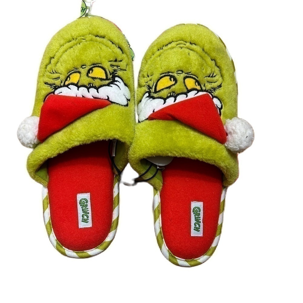 Grinch Slippers NWT 11-12 Women’s Plush Christmas Green Santa Hat